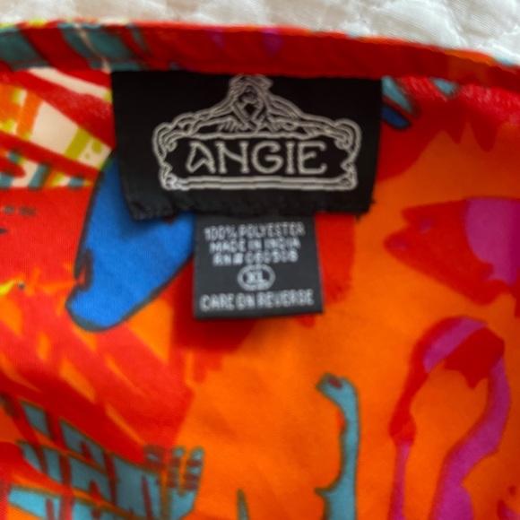 Beautiful off the shoulder dress from Bloomingdale - Picture 2 of 2